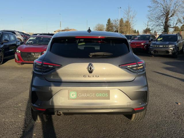 Renault Clio image 8