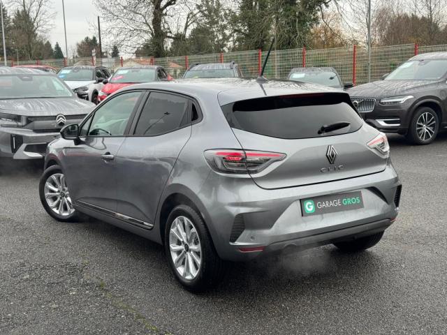 Renault Clio image 2