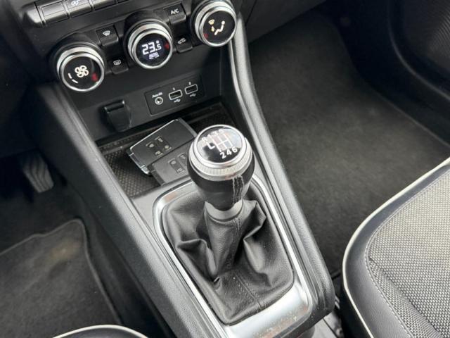 Renault Captur image 1