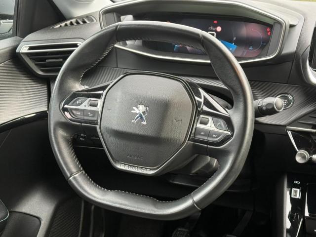 Peugeot 208 image 7