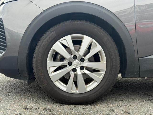 Peugeot 3008 image 2