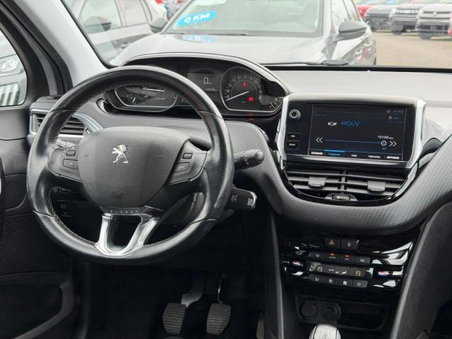 Peugeot 208 image 8