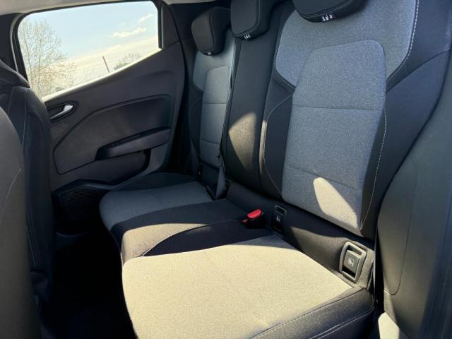 Renault Clio image 6