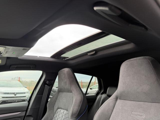 Volkswagen Golf image 7