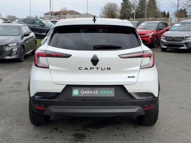 Renault Captur image 2