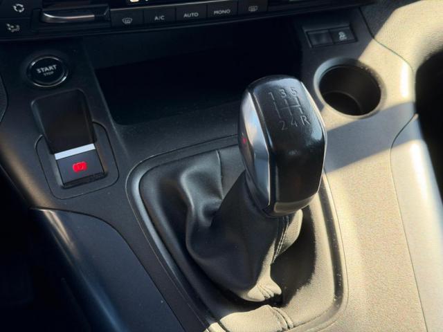 Peugeot Rifter image 1