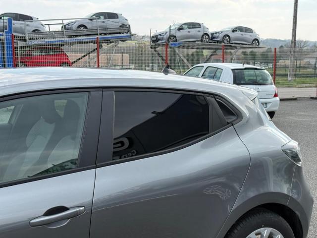 Renault Clio image 1