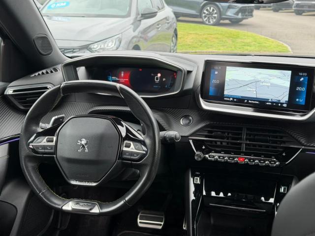 Peugeot 2008 image 8