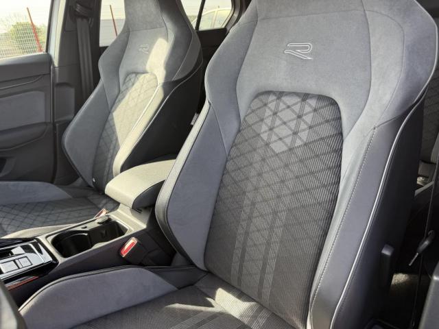 Volkswagen Golf image 9