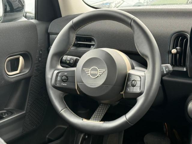 Mini Cooper image 6