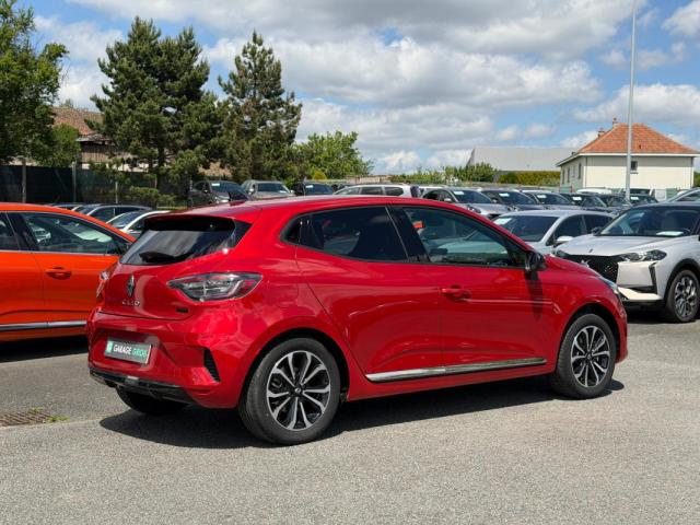 Renault Clio image 2