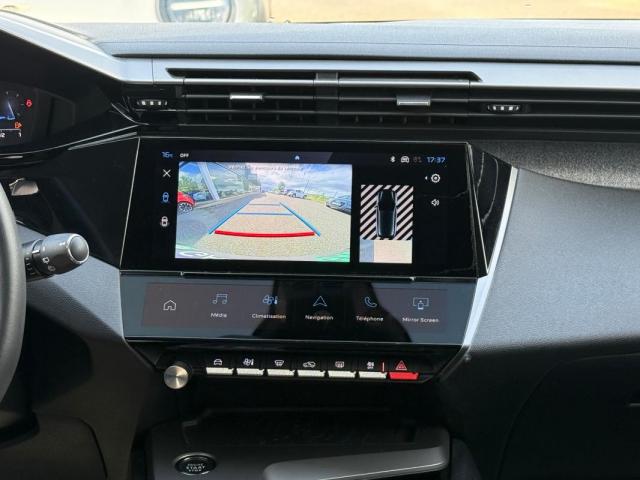 Peugeot 308 image 2