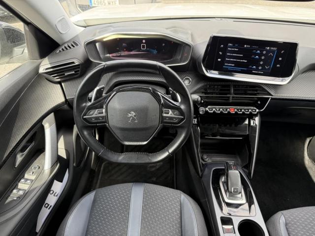 Peugeot 2008 image 1