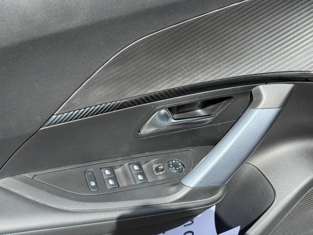 Peugeot 2008 image 5