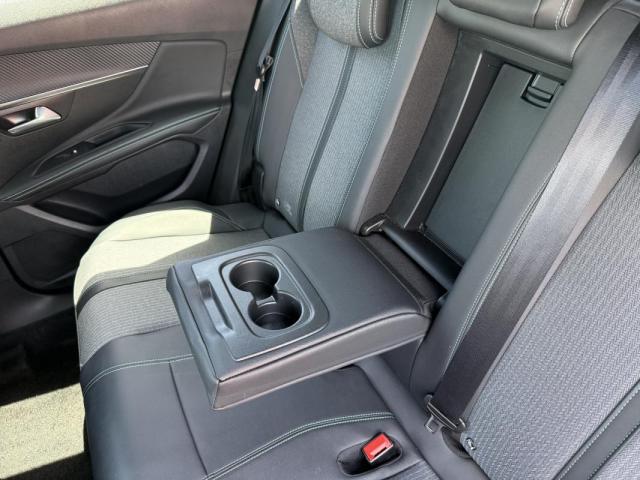 Peugeot 3008 image 3