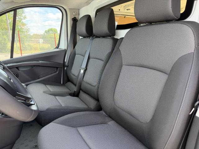 Renault Trafic image 3