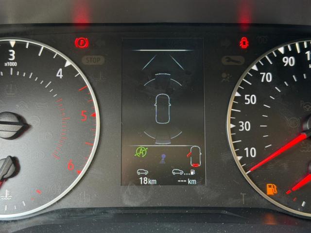 Renault Trafic image 2