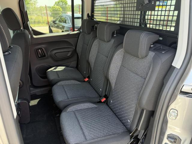 Peugeot Rifter image 9