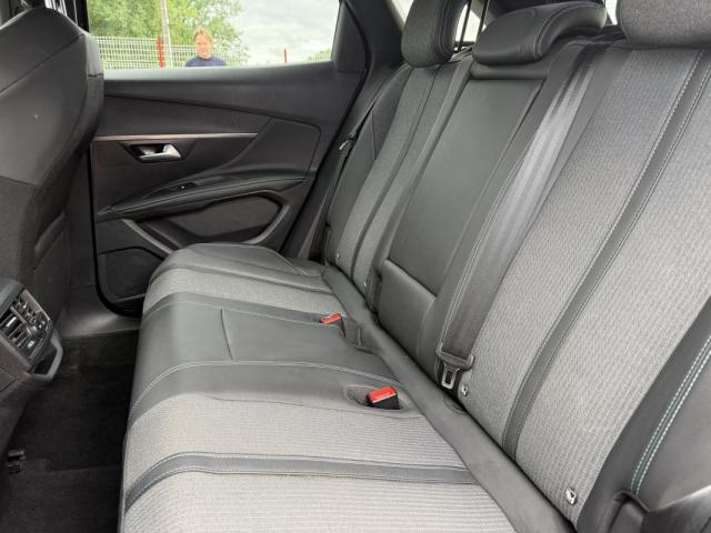 Peugeot 3008 image 8