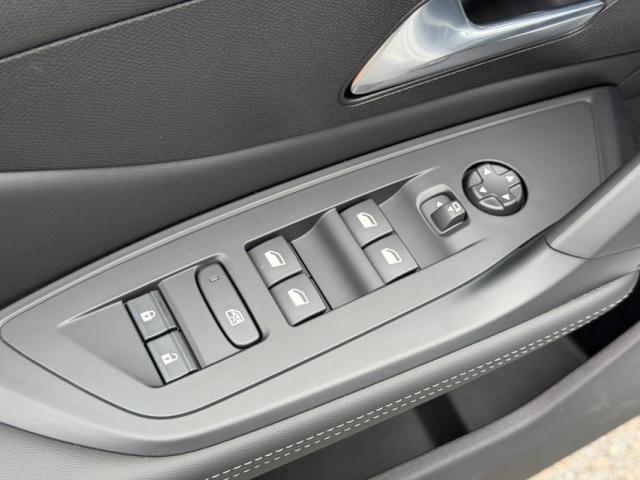 Peugeot 308 image 6