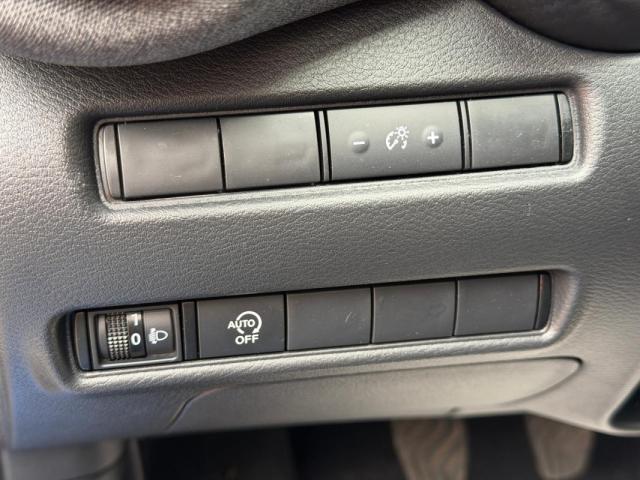Nissan Juke image 7