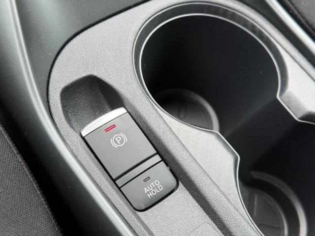 Nissan Juke image 9