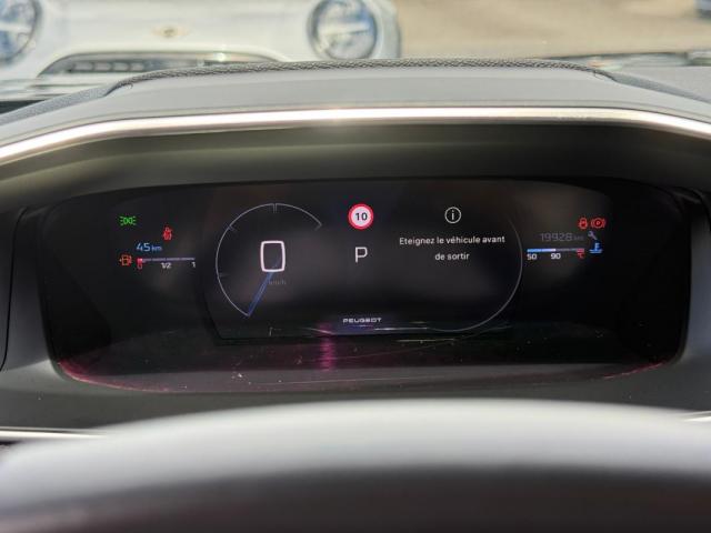 Peugeot 2008 image 2