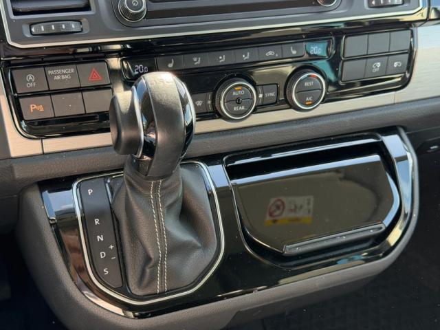 Volkswagen Multivan image 1