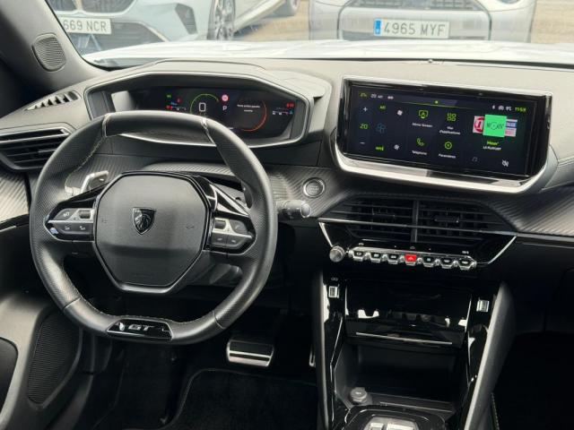 Peugeot 2008 image 8