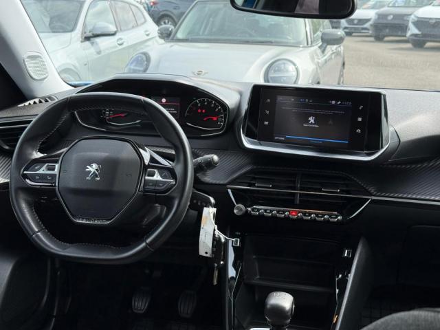 Peugeot 2008 image 2