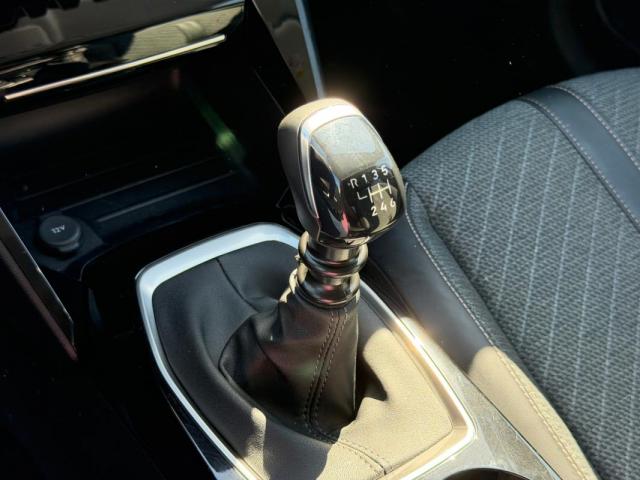 Peugeot 208 image 6