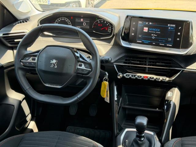 Peugeot 208 image 9