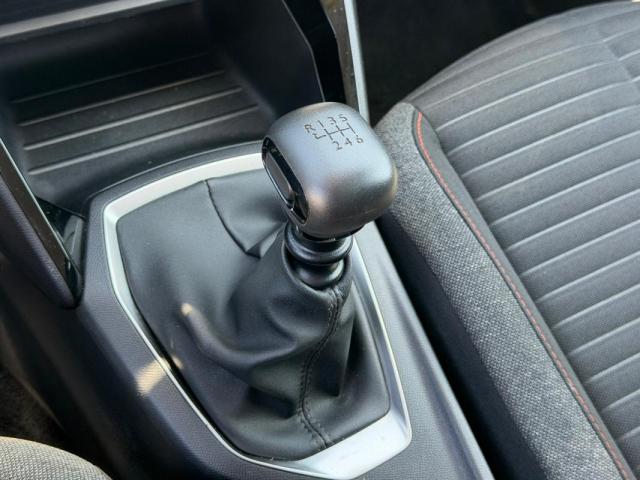 Peugeot 208 image 3
