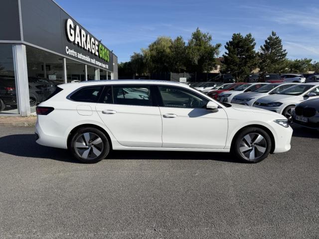 Volkswagen Passat image 3