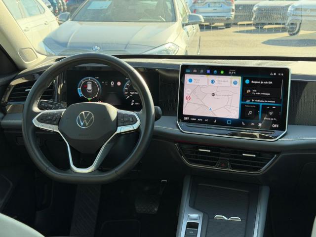 Volkswagen Passat image 8