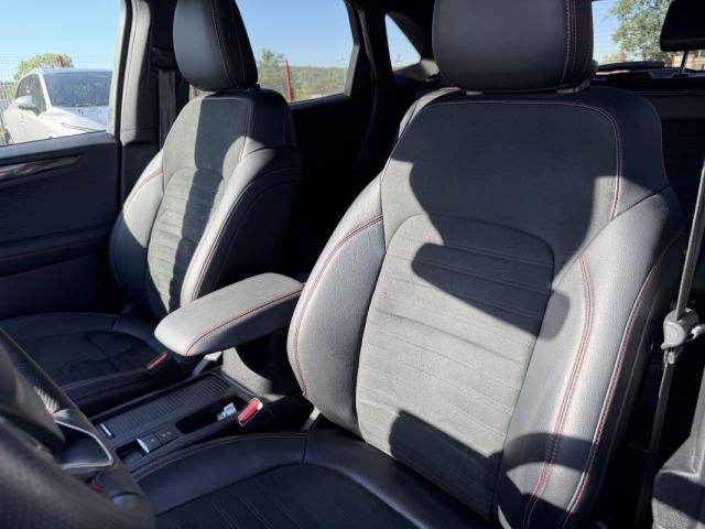 Ford Kuga image 4