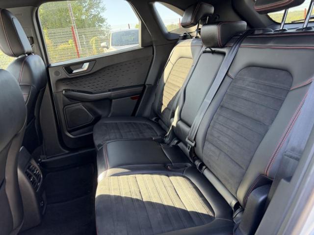 Ford Kuga image 1