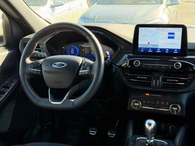 Ford Kuga image 9