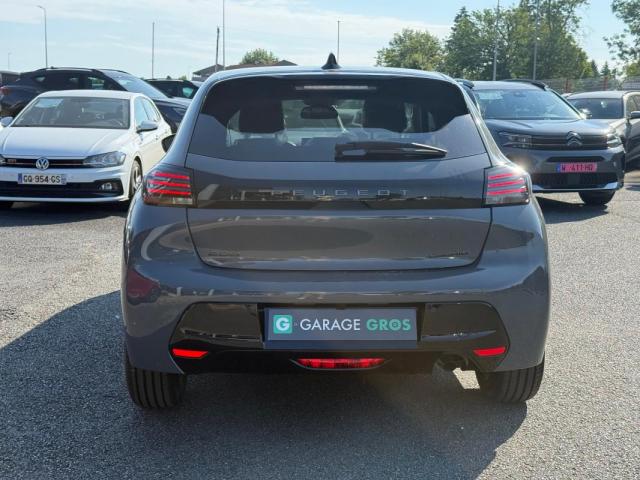 Peugeot 208 image 9