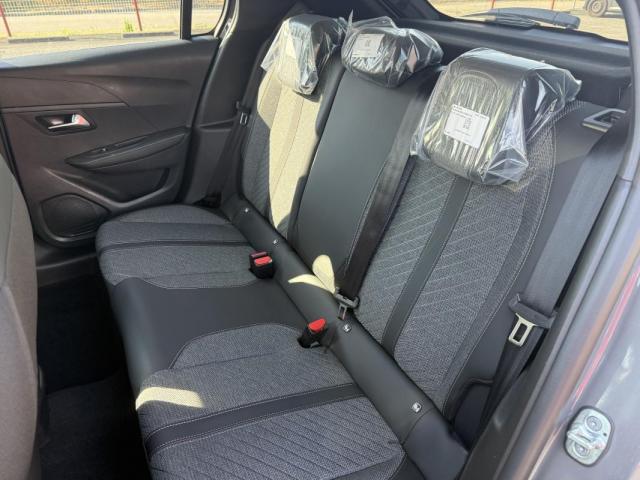 Peugeot 208 image 7