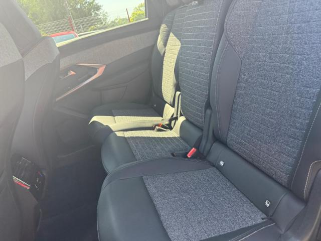 Peugeot 5008 image 2