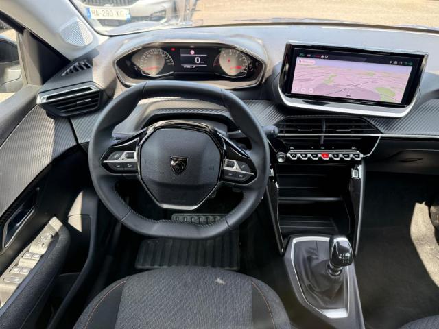 Peugeot 208 image 8