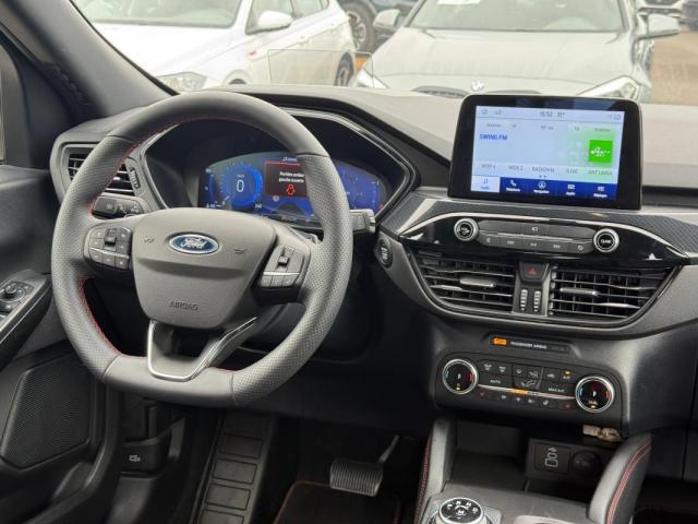 Ford Kuga image 2
