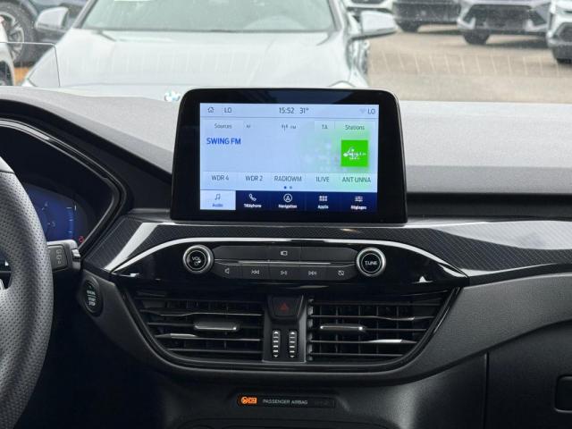 Ford Kuga image 1