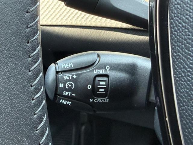 Peugeot 208 image 3