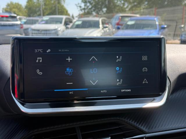 Peugeot 2008 image 3