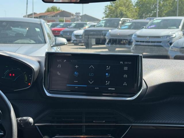 Peugeot 2008 image 2