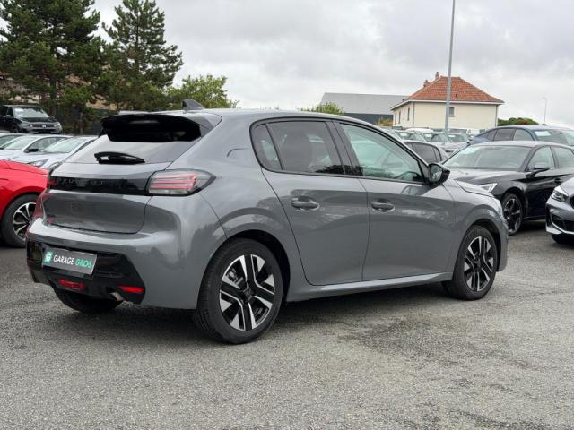 Peugeot 208 image 8