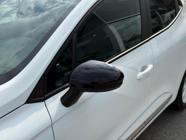 Renault Clio image 9