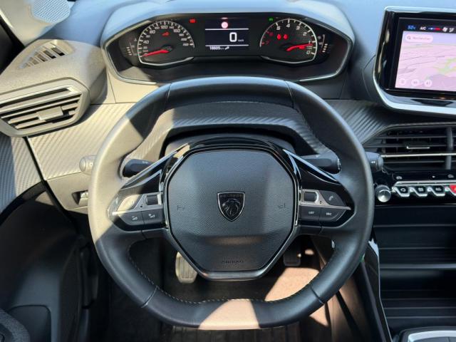 Peugeot 208 image 2